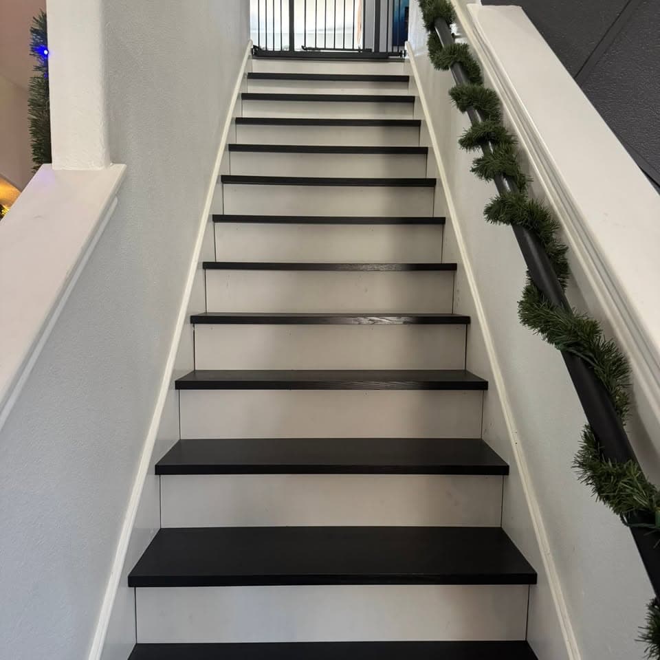 Staircase before the photographed renovation